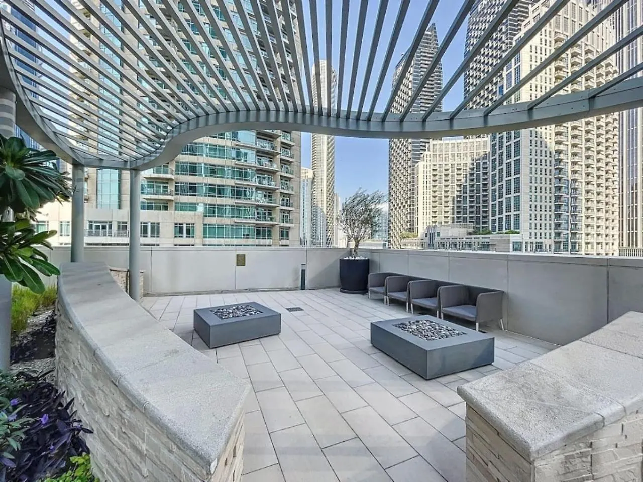 Forte Tower - Aesthetic Three Bedroom In Downtown Dubai Apartment