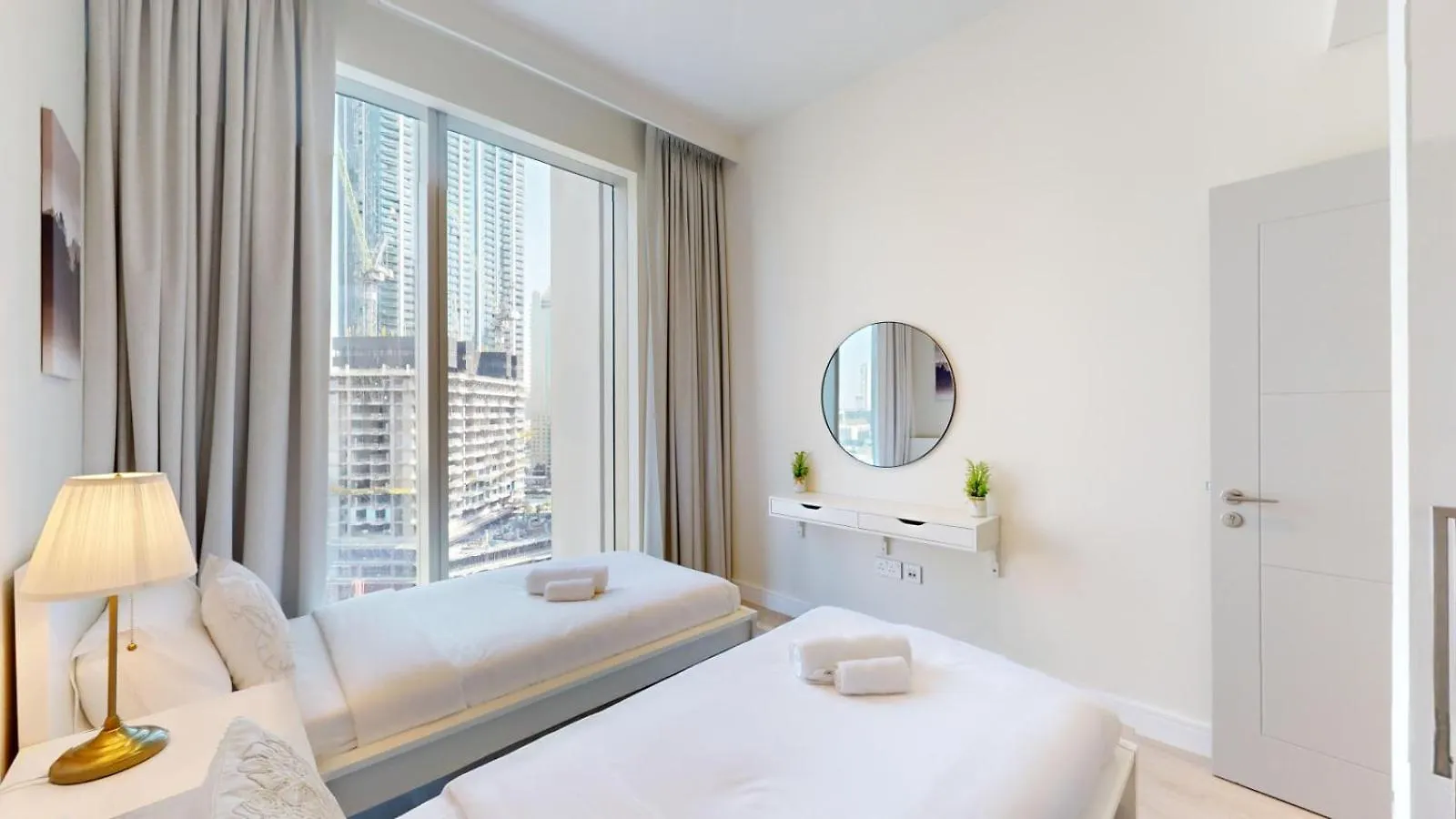 Apartment Forte Tower - Aesthetic Three Bedroom In Downtown Dubai United Arab Emirates
