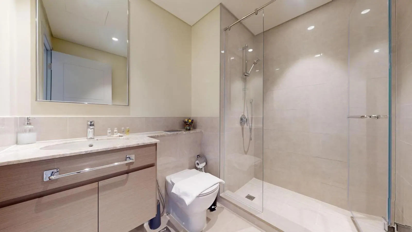 Forte Tower - Aesthetic Three Bedroom In Downtown Dubai 0*,