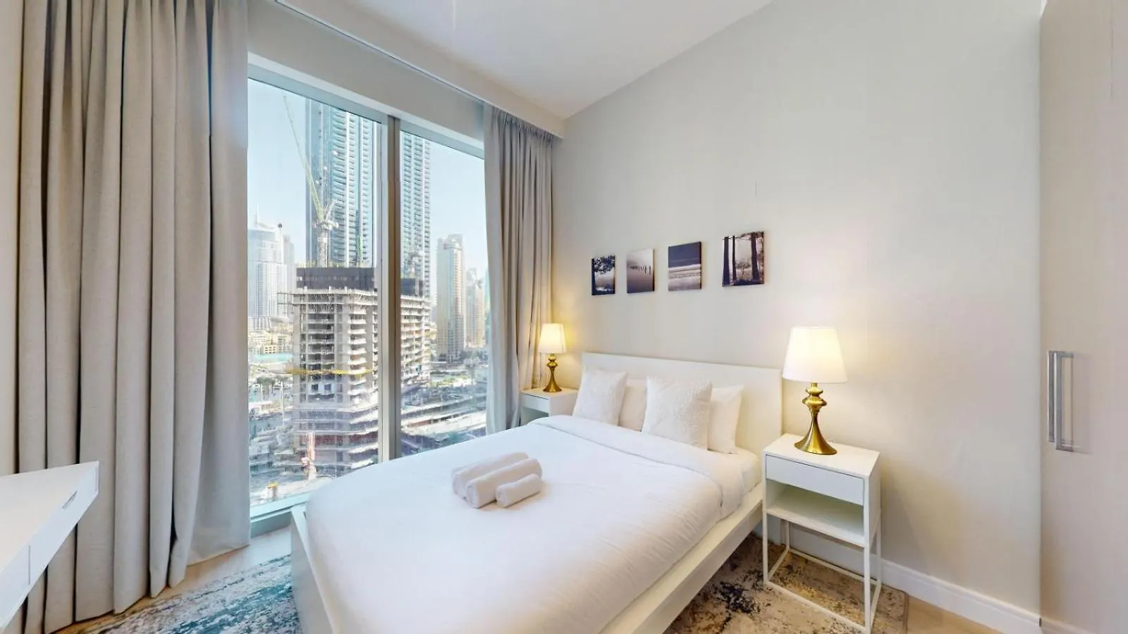 Forte Tower - Aesthetic Three Bedroom In Downtown Dubai 0*,  United Arab Emirates